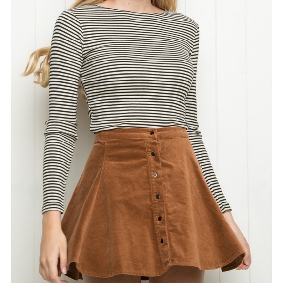♥️SOLD♥️Brandy Melville | Tan Skirt - Picture 2 of 7